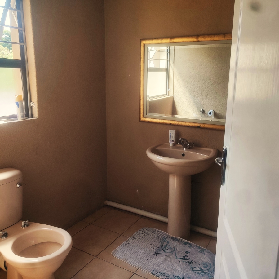 4 Bedroom Property for Sale in Geelhoutpark North West